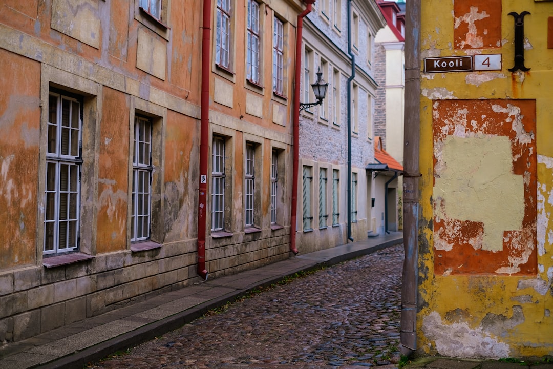 découvrez l'importance du patrimoine culturel, un précieux témoignage de l'histoire et des traditions qui façonnent nos sociétés. explorez les richesses historiques, artistiques et architecturales qui nous relient à nos ancêtres et préservent notre identité.